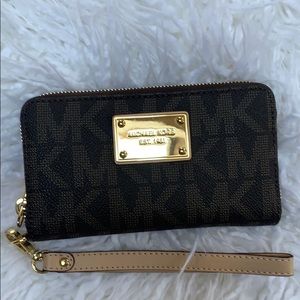 Michael Kors wristlet